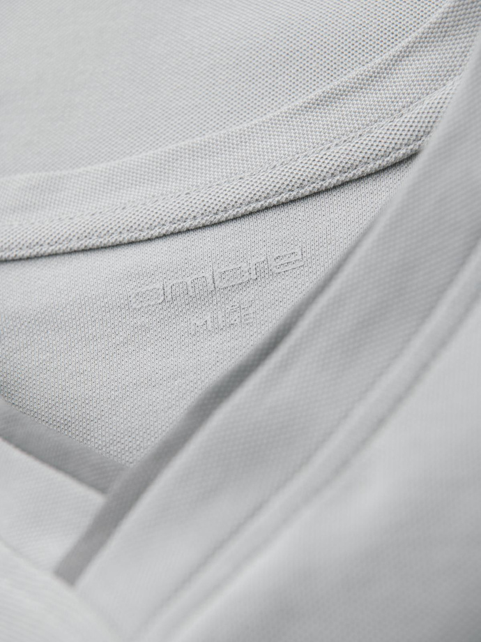 T-shirt męski z kontrastowymi wstawkami i dekoltem w serek – jasnoszary V4 OM-TSCT-0198