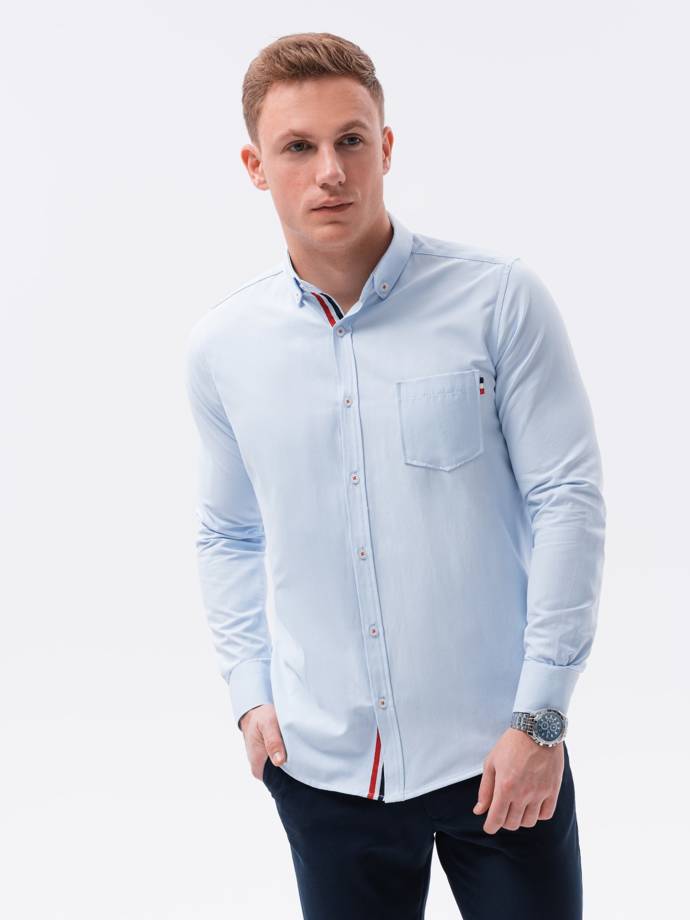Koszula męska z kontrastową plisą REGULAR FIT - błękitna K490